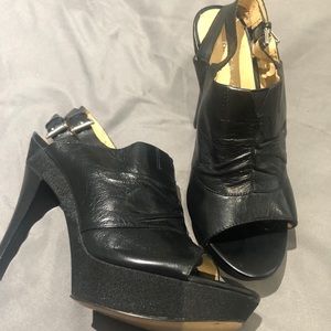 Nine West black heels size 7